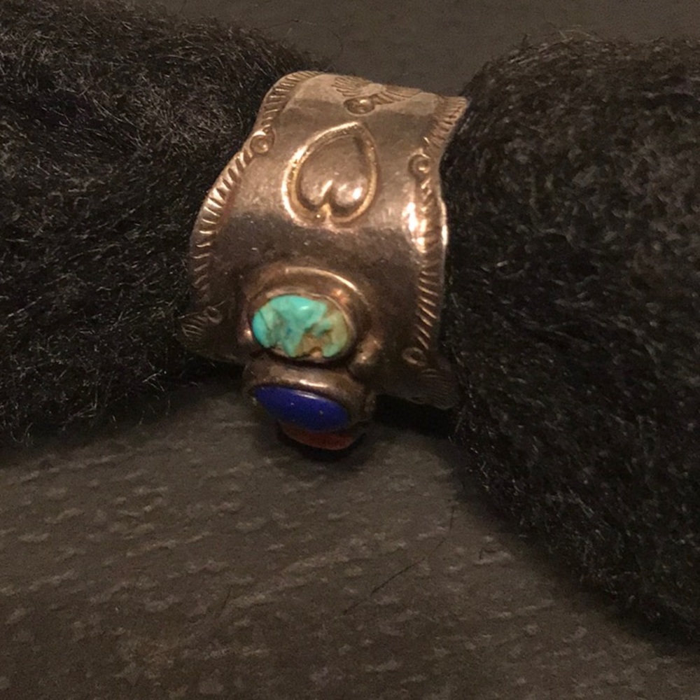Three Stone Sterling Silver Ring - Picture 4 of 8